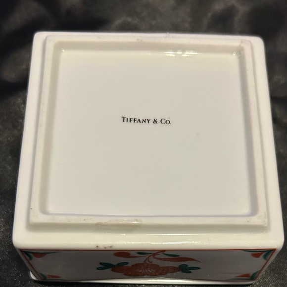 Vintage Porcelain Tiffany Co Square Trinket Box with Red Floral Poppy Design - Picture 10 of 11